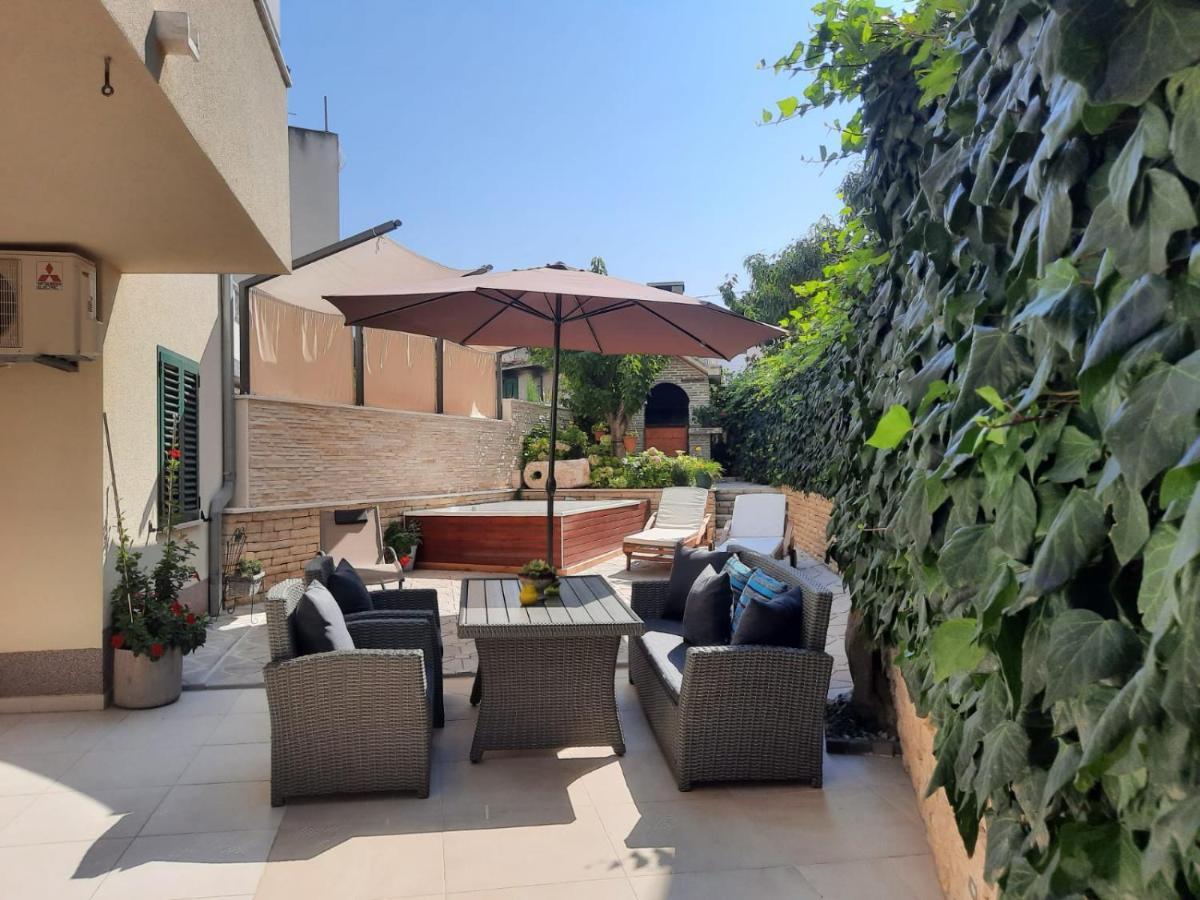 Apartments Vukovic โปดสตรานา ภายนอก รูปภาพ
