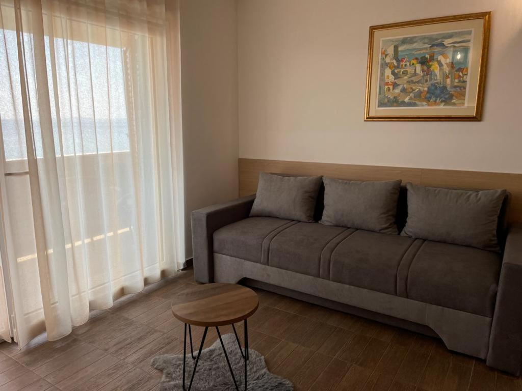 Apartments Vukovic โปดสตรานา ภายนอก รูปภาพ