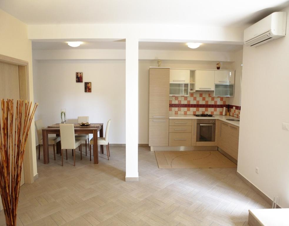 Apartments Vukovic โปดสตรานา ภายนอก รูปภาพ