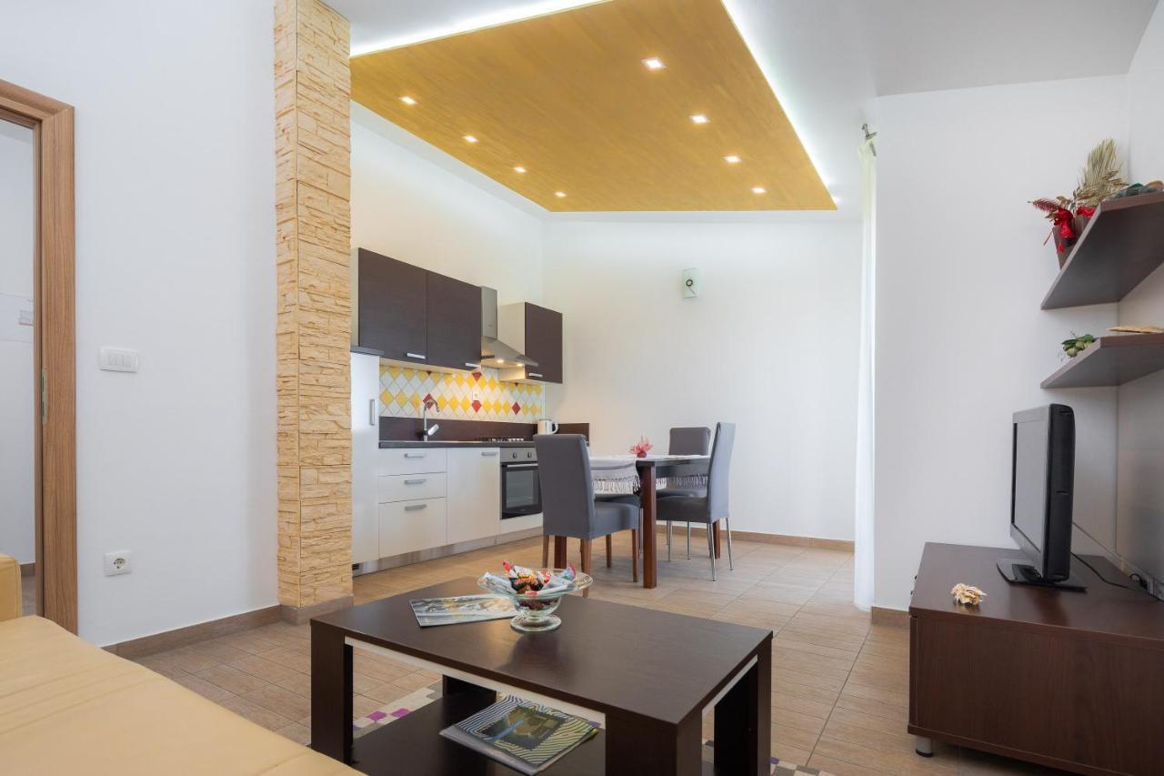 Apartments Vukovic โปดสตรานา ภายนอก รูปภาพ